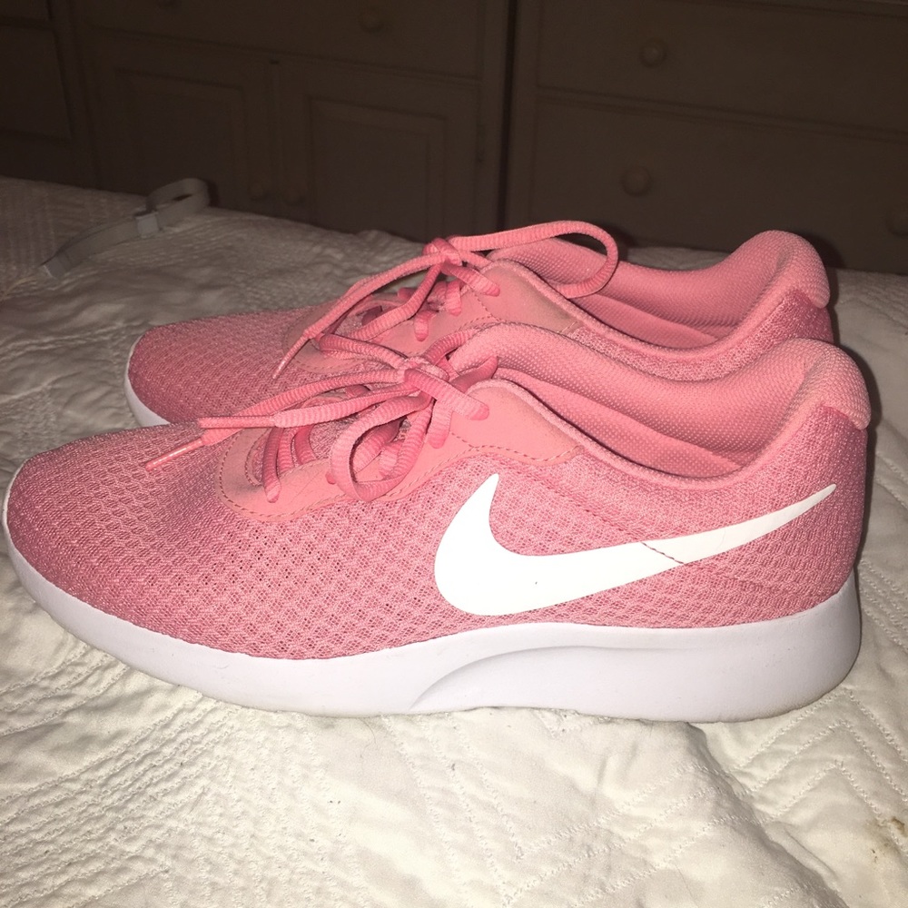 Pink nike sneaker